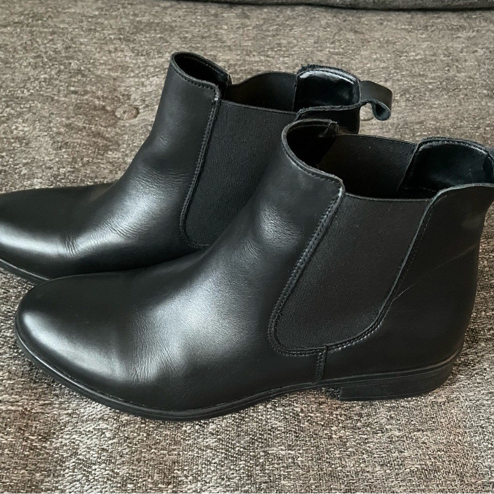 ALDO slip on Chelsea ankle boot